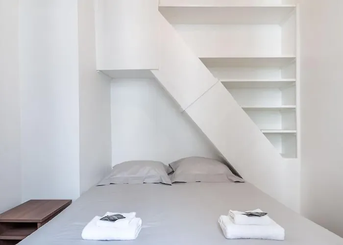Appartement Metro Alexandre Dumas - II
